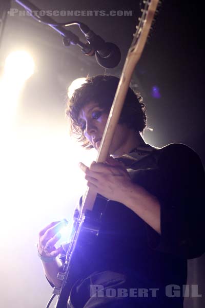 CATE LE BON - 2014-02-25 - PARIS - Point Ephemere - Cate Timothy